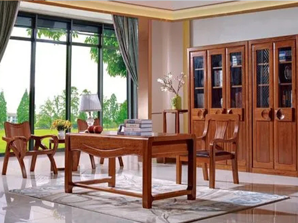 济南实木家具需要油漆的四个原因？