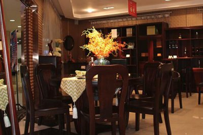 济南实木家具需要油漆的四个原因？