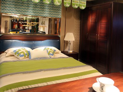 真皮床头实木床&实木衣柜