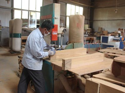 夏雨季节，如何让你家实木家具避免“湿身”保